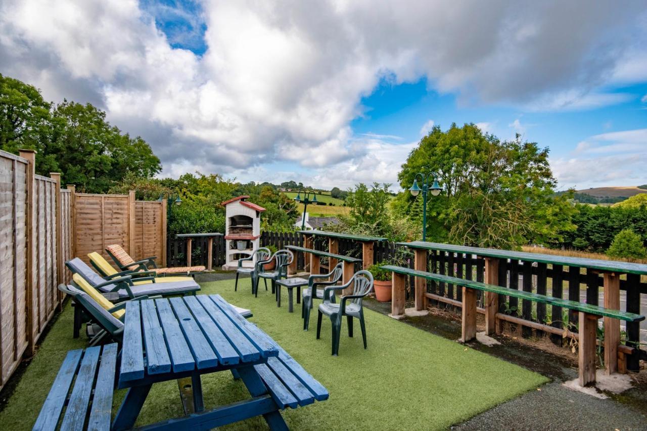 Welsh Row House Apartment Llandegla Bagian luar foto
