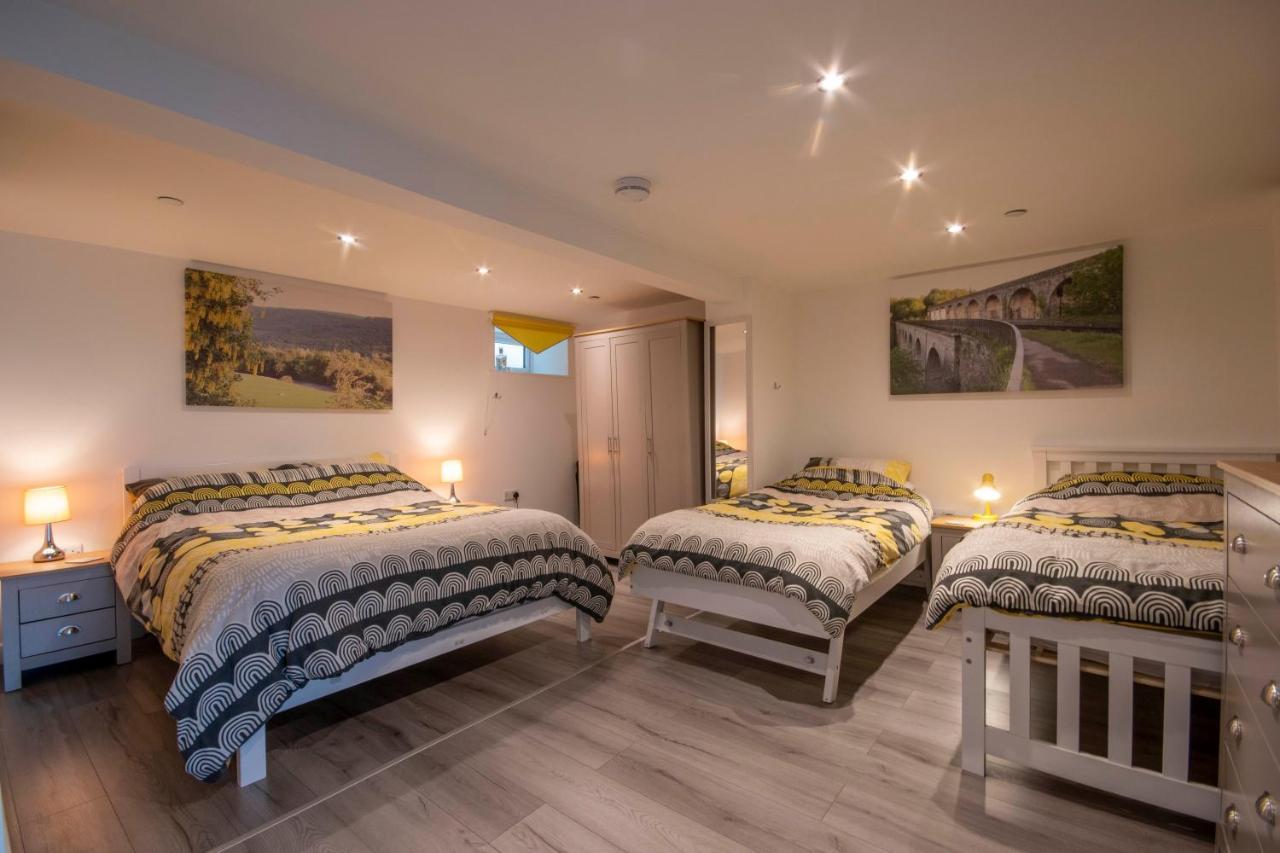Welsh Row House Apartment Llandegla Bagian luar foto