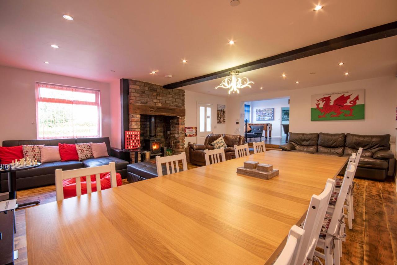 Welsh Row House Apartment Llandegla Bagian luar foto