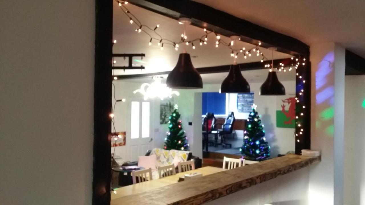 Welsh Row House Apartment Llandegla Bagian luar foto