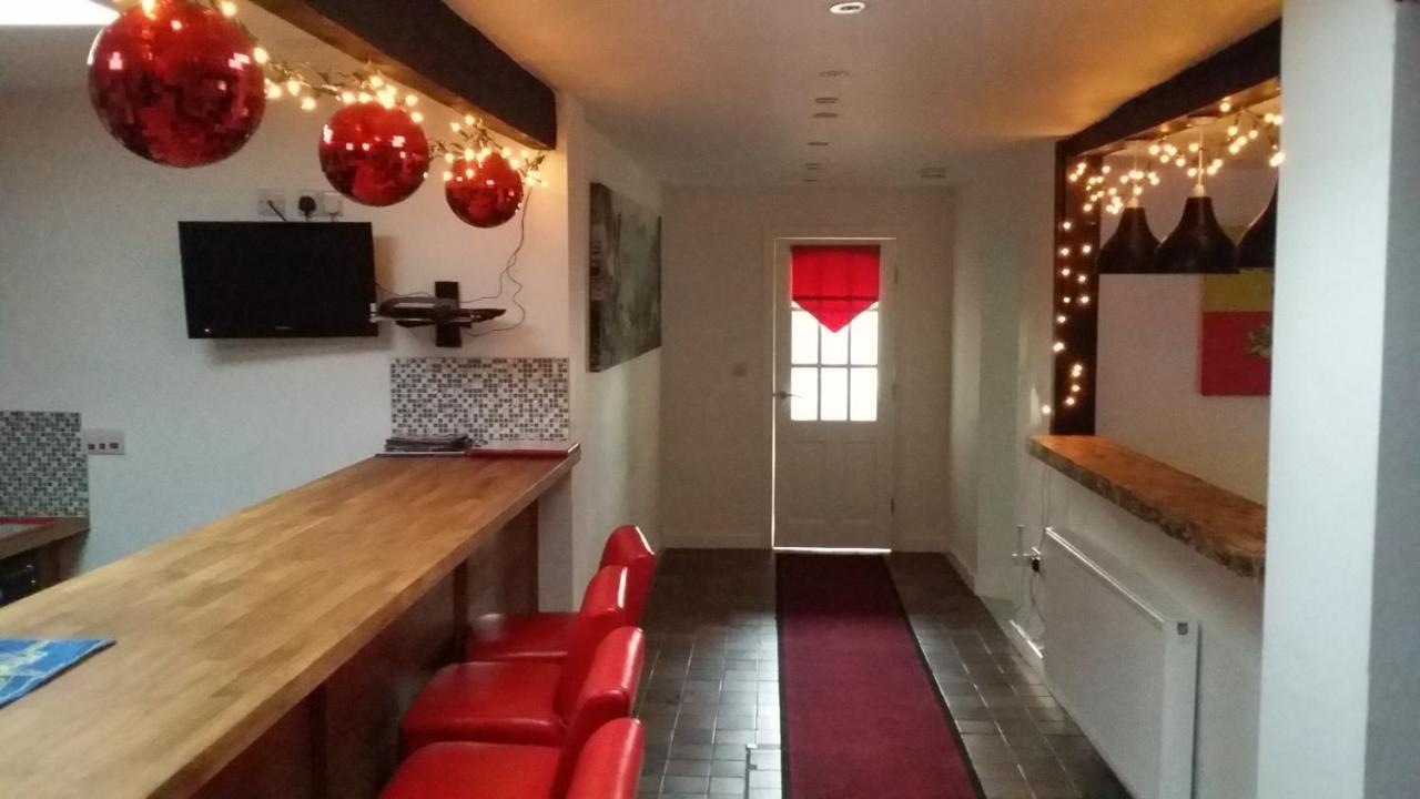 Welsh Row House Apartment Llandegla Bagian luar foto