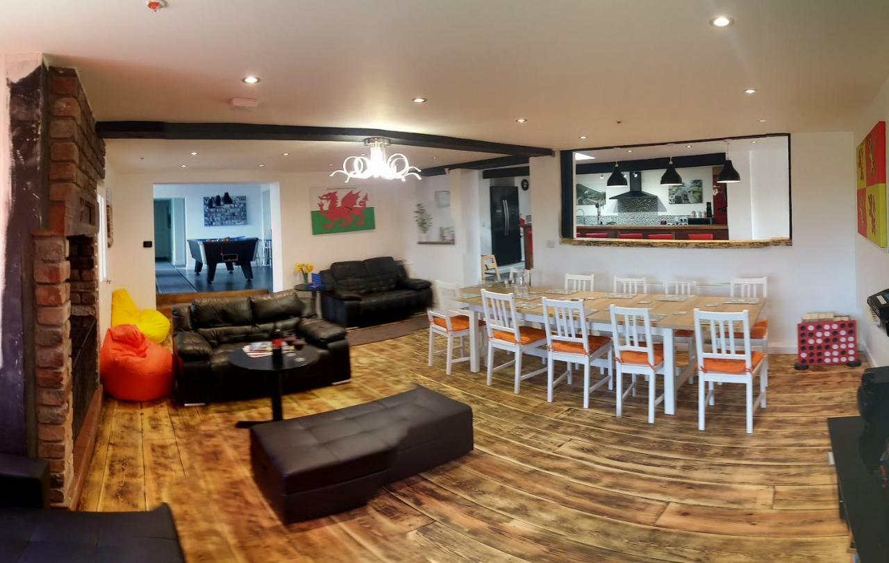 Welsh Row House Apartment Llandegla Bagian luar foto
