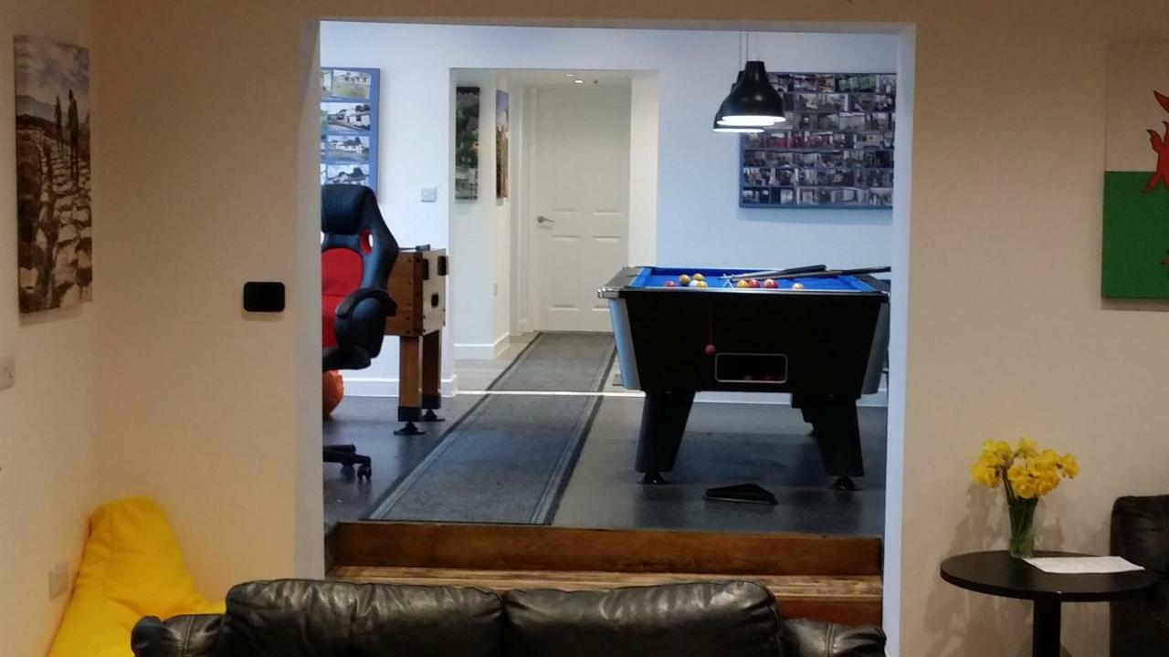Welsh Row House Apartment Llandegla Bagian luar foto