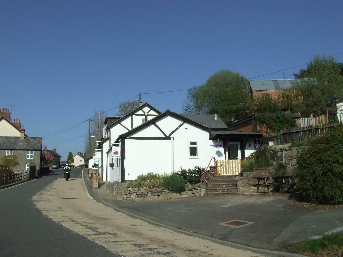 Welsh Row House Apartment Llandegla Bagian luar foto