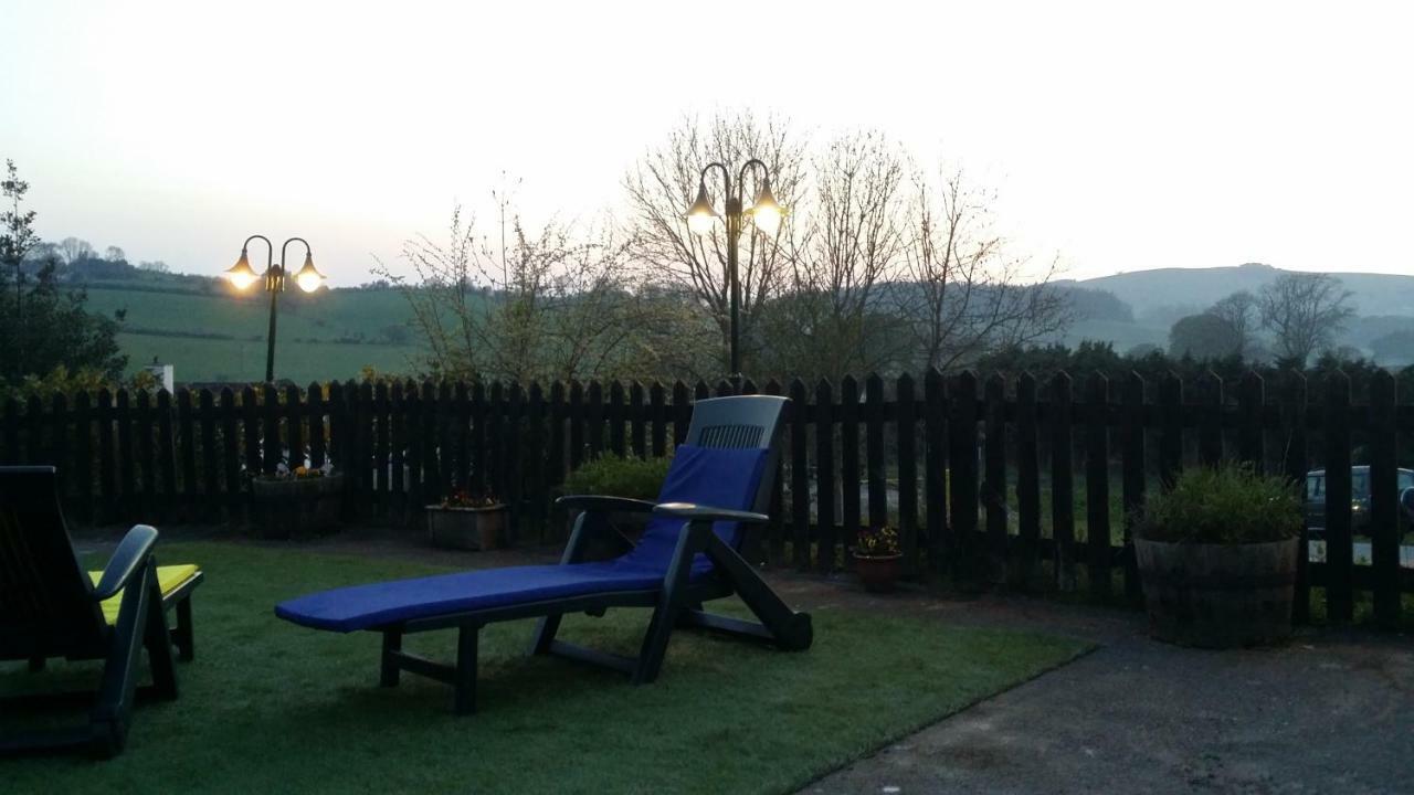 Welsh Row House Apartment Llandegla Bagian luar foto